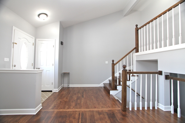 9455 Dee Rd, Des Plaines, IL 60016 photo 11