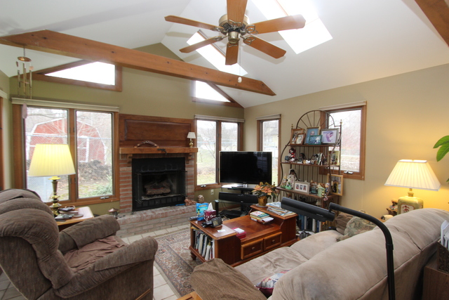 213 S River Rd, Algonquin, IL 60102 photo 12