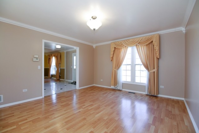235 Mayer Ave, Wheeling, IL 60090 photo 3