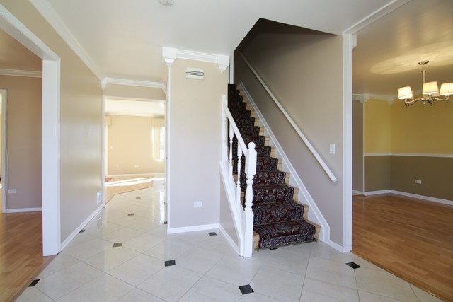 235 Mayer Ave, Wheeling, IL 60090 photo 2