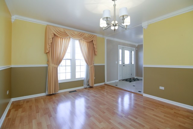 235 Mayer Ave, Wheeling, IL 60090 photo 4