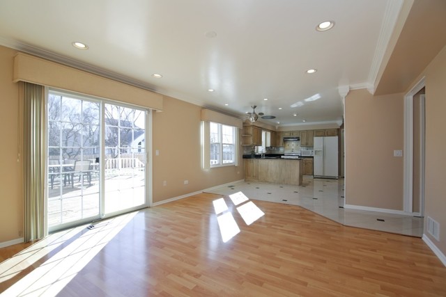 235 Mayer Ave, Wheeling, IL 60090 photo 7