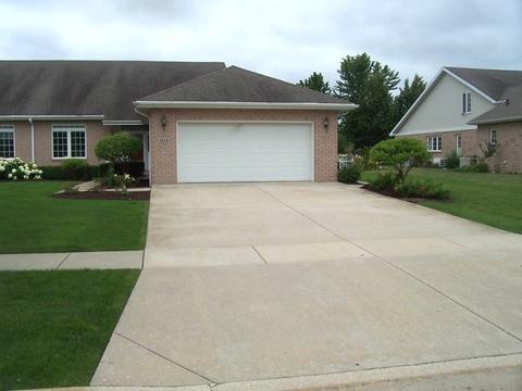 1212 Heritage Dr, Morris, IL 60450 photo 2