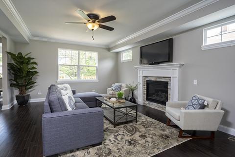 19 E Logan St, Lemont, IL 60439 photo 6