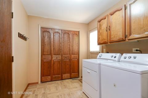 262 Coachmaker Dr, Northbrook, IL 60062 photo 15