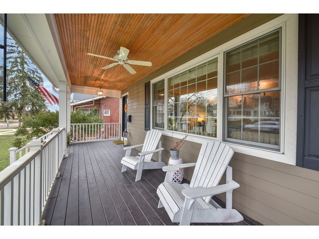 331 E Indiana St, Wheaton, IL 60187 photo 3