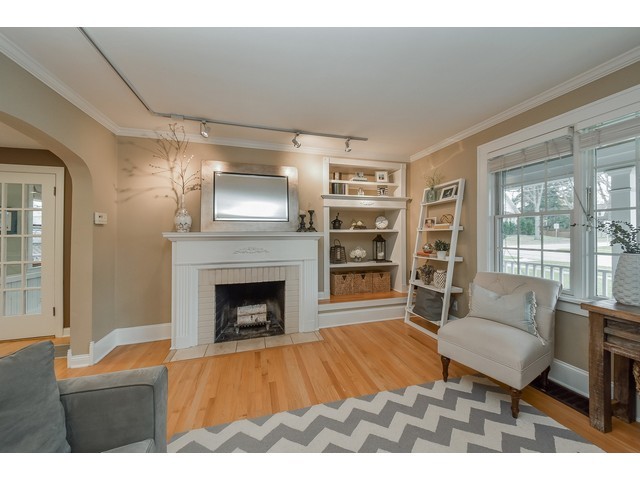 331 E Indiana St, Wheaton, IL 60187 photo 6