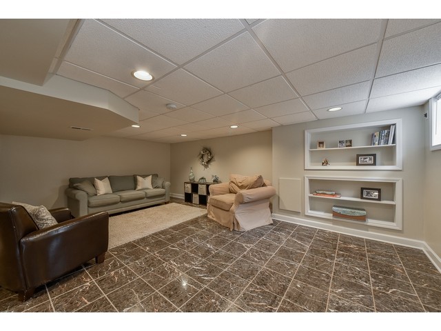 331 E Indiana St, Wheaton, IL 60187 photo 20