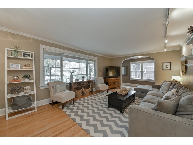 331 E Indiana St, Wheaton, IL 60187 photo 5