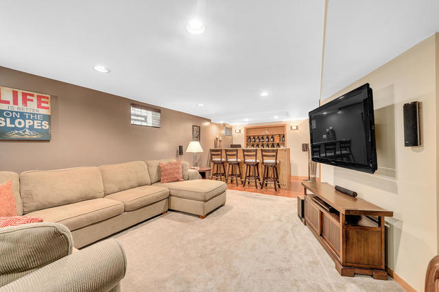 9011 Roach Ave, Brookfield, IL 60513 photo 11