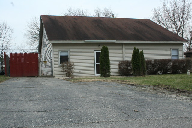 605 Amanda Ave, Mchenry, IL 60050 photo 1