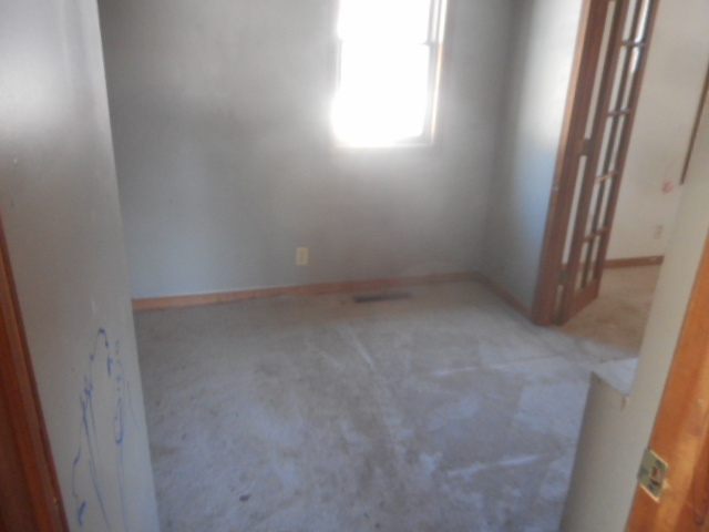 3002 Hickory Dr, Mccullom Lake, IL 60050 photo 9