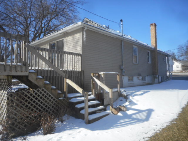 3002 Hickory Dr, Mccullom Lake, IL 60050 photo 3