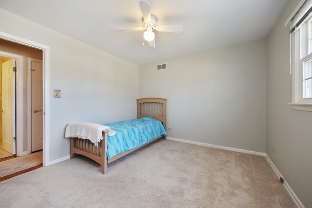 7721 Cherry Tree Ln, Willowbrook, IL 60527 photo 10