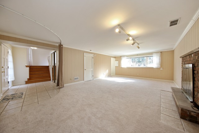 7721 Cherry Tree Ln, Willowbrook, IL 60527 photo 7
