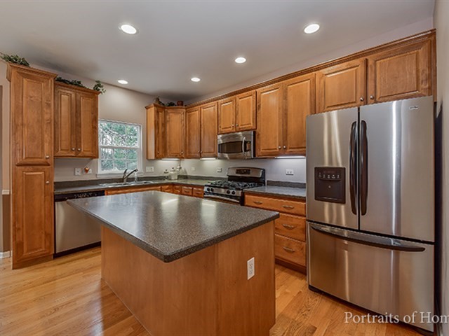 13549 Golden Eagle Cir, Plainfield, IL 60544 photo 5