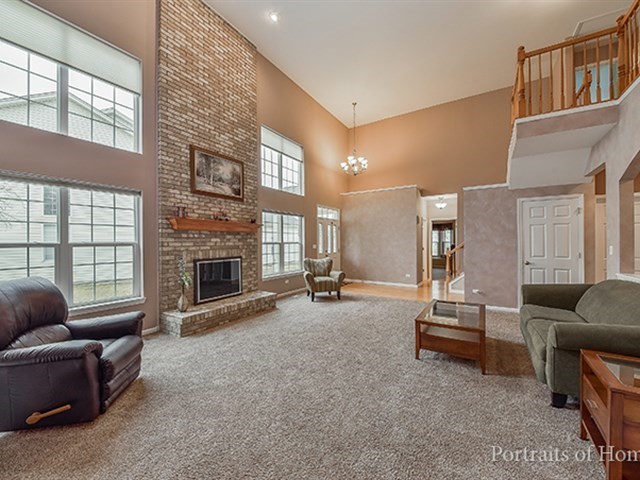 13549 Golden Eagle Cir, Plainfield, IL 60544 photo 4