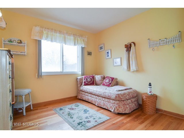 3564 Winston Cir, Hoffman Estates, IL 60192 photo 8