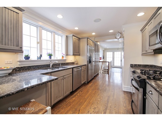 231 Parkview Rd, Glenview, IL 60025 photo 2