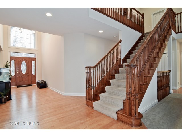 1415 Jason Ct, Bartlett, IL 60103 photo 2