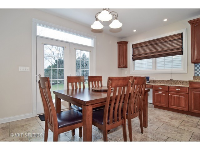 1415 Jason Ct, Bartlett, IL 60103 photo 7