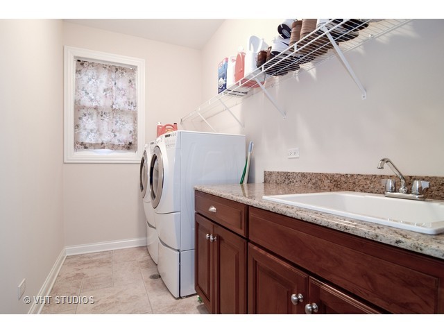 1415 Jason Ct, Bartlett, IL 60103 photo 21