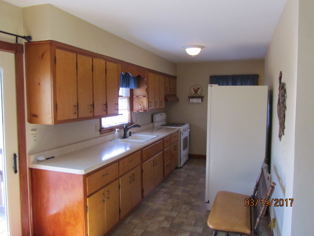 810 Elm St, Maple Park, IL 60151 photo 11