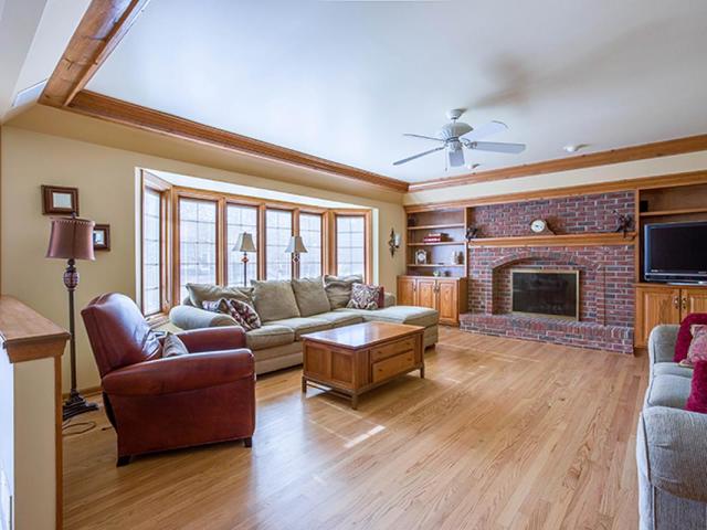 26 W041 Deerpoint Dr, Wheaton, IL 60187 photo 5