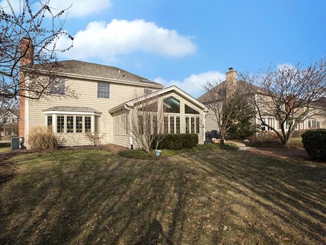 26 W041 Deerpoint Dr, Wheaton, IL 60187 photo 2