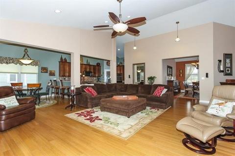 473 E Amberside Dr, Elgin, IL 60124 photo 4