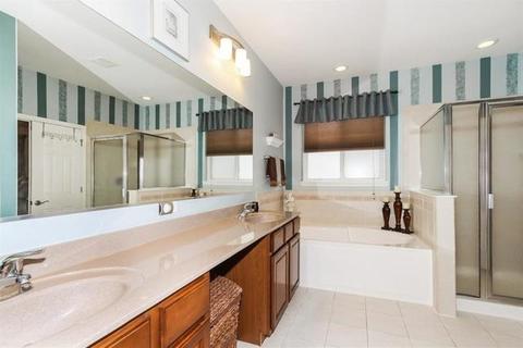 473 E Amberside Dr, Elgin, IL 60124 photo 17
