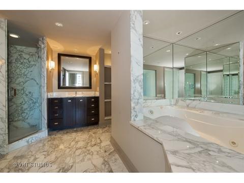 21 E Huron St #3604, Chicago, IL 60611 photo 14