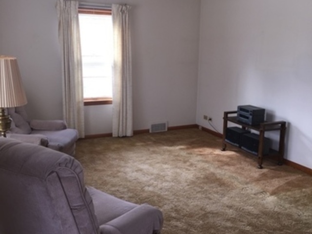 808 S Spring Rd, Elmhurst, IL 60126 photo 2