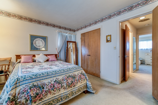 340 E Hawthorne Blvd, Wheaton, IL 60187 photo 13
