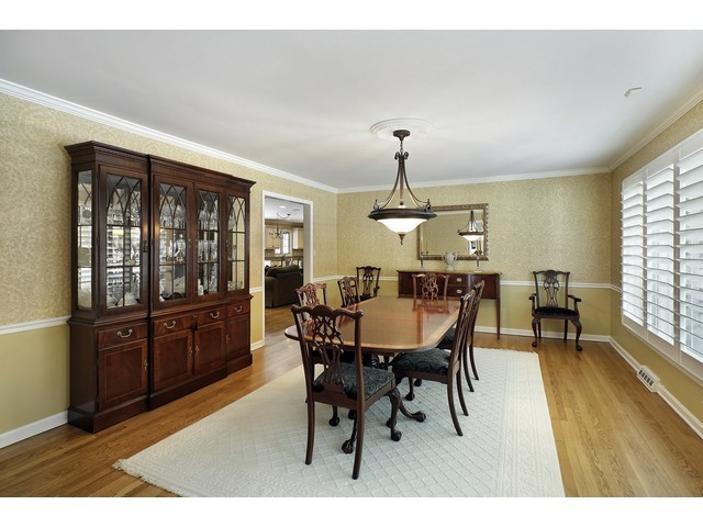 215 Crabtree Ln, Glenview, IL 60025 photo 5