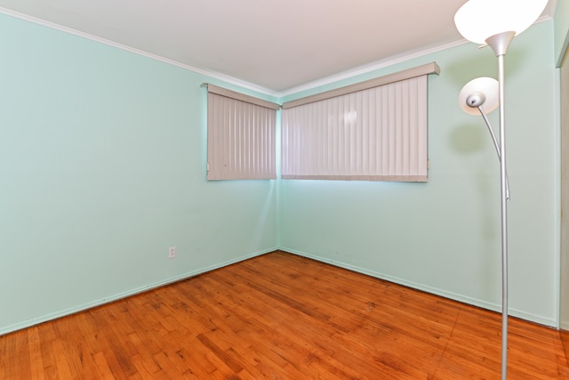 8327 S Keating Ave, Chicago, IL 60652 photo 6