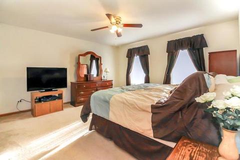 1306 Creekside Cir, Minooka, IL 60447 photo 13