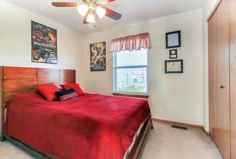 1306 Creekside Cir, Minooka, IL 60447 photo 14