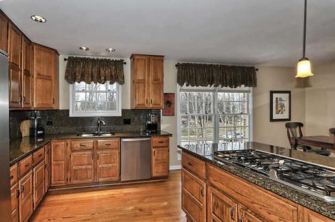 355 Lela Ln, Bartlett, IL 60103 photo 8