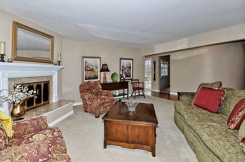 355 Lela Ln, Bartlett, IL 60103 photo 6