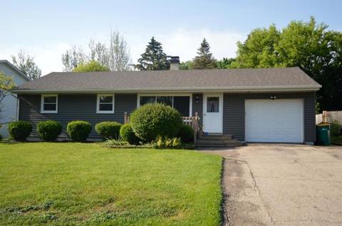 3209 W Beach Dr, Mchenry, IL 60050 photo 1