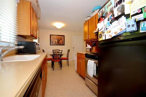 3209 W Beach Dr, Mchenry, IL 60050 photo 4