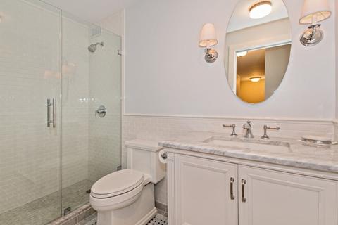 222 E Pearson St #2004, Chicago, IL 60611 photo 8