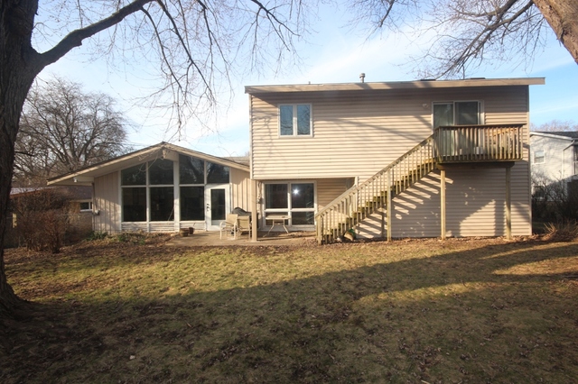 3711 W Timothy Ln, Mchenry, IL 60050 photo 2
