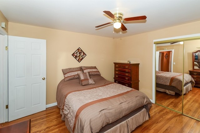 1744 E Algonquin Rd, Des Plaines, IL 60016 photo 13