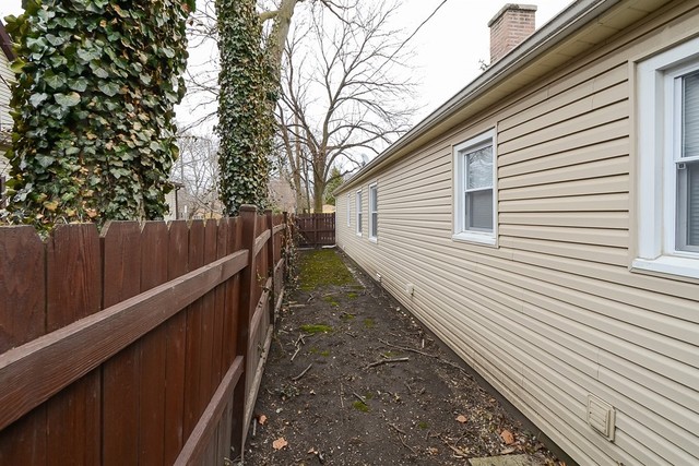 1744 E Algonquin Rd, Des Plaines, IL 60016 photo 19
