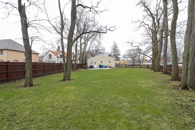 1744 E Algonquin Rd, Des Plaines, IL 60016 photo 18
