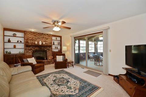 1701 Maple Ln, Wheaton, IL 60187 photo 7
