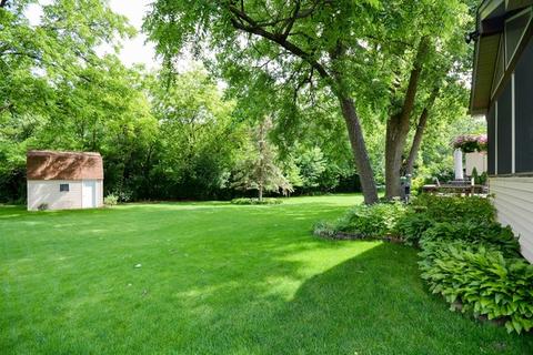 1701 Maple Ln, Wheaton, IL 60187 photo 23