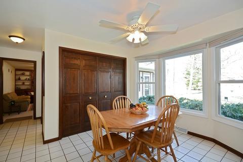 1701 Maple Ln, Wheaton, IL 60187 photo 5